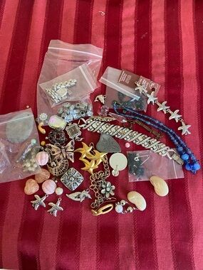 5/$10❤️❤️❤️Vintage Ect Mixed Junk Jewelry Lot